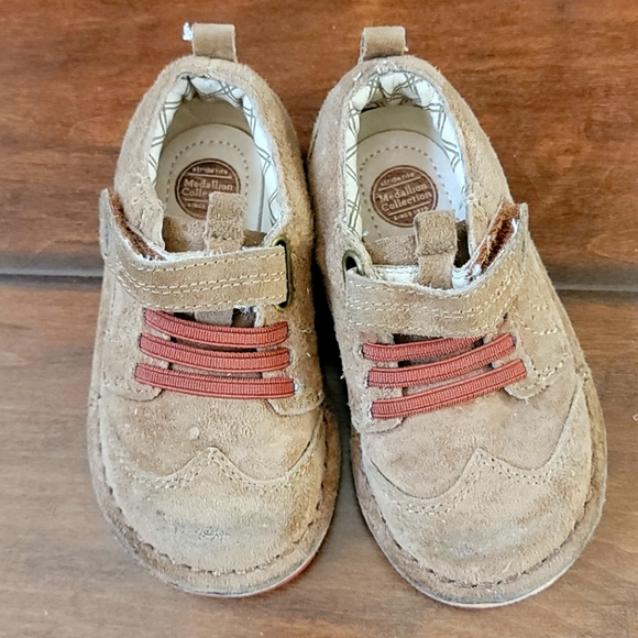 Stride rite boys shoes 5.5 US - Picture 1 of 2